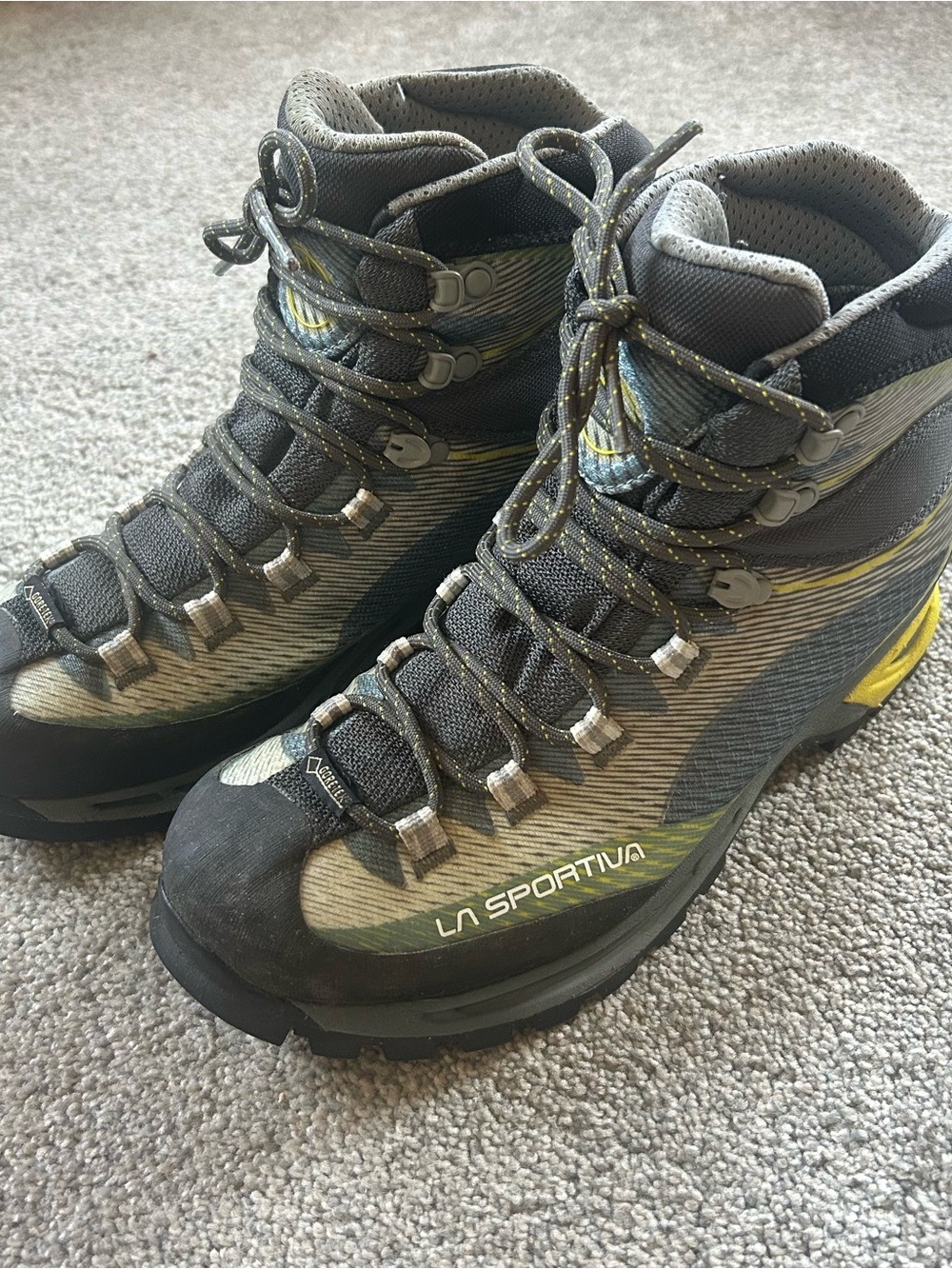 La Sportiva Trango Trek GTX
Women’s Hiking Boots Size 7.5